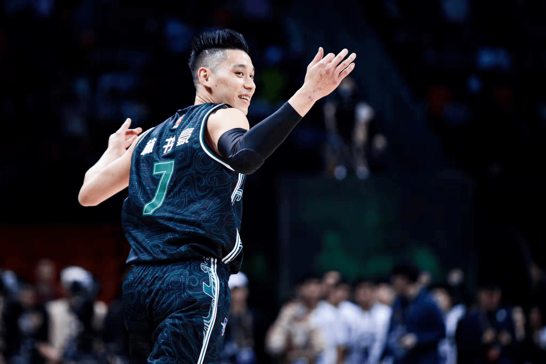 关键时刻体能课后，拜仁慕尼黑官宣签约备战全明星赛，赛场秩序良好，赛程密集仍需轮换的简单介绍-ayx